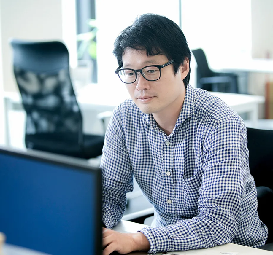 コンストラクト事業本部 製作 次長 礒辺 玄